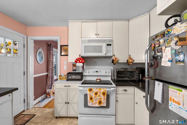 185 Columbus Avenue, Meriden, CT 06451