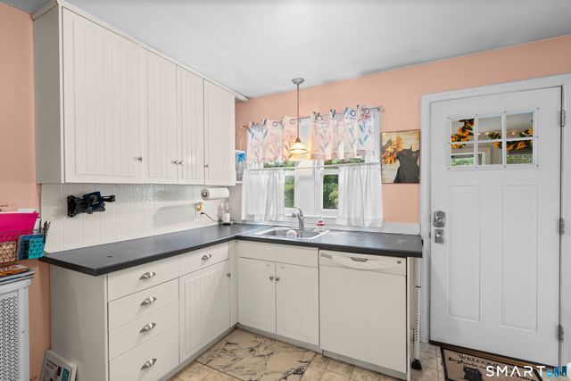 185 Columbus Avenue, Meriden, CT 06451