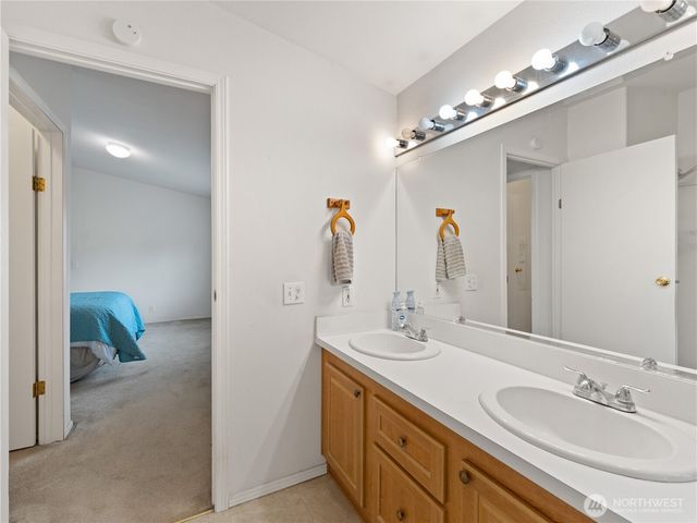 1622 Stephen Street, Oak Harbor, WA 98277