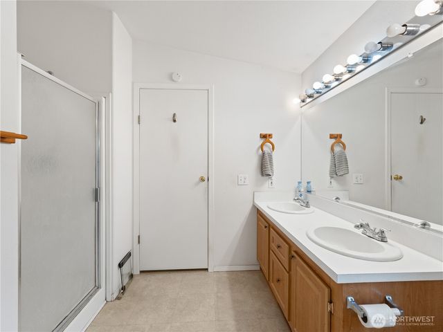 1622 Stephen Street, Oak Harbor, WA 98277