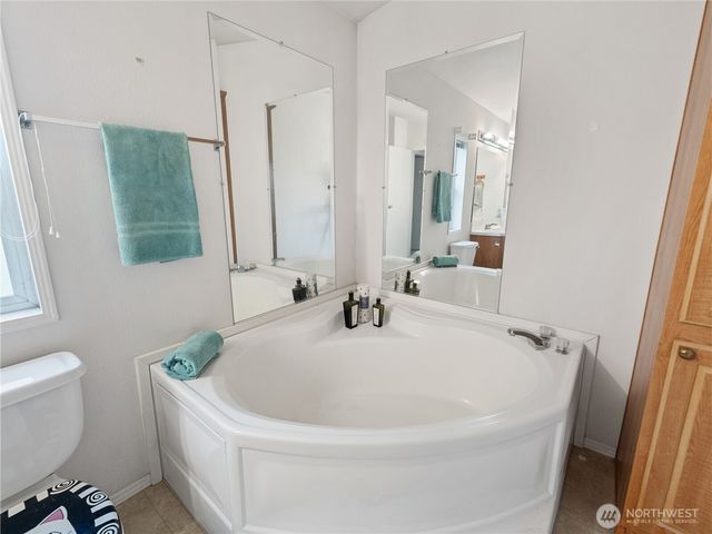 1622 Stephen Street, Oak Harbor, WA 98277