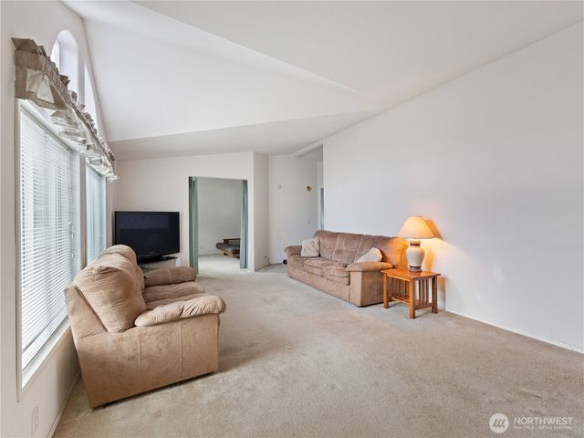 1622 Stephen Street, Oak Harbor, WA 98277