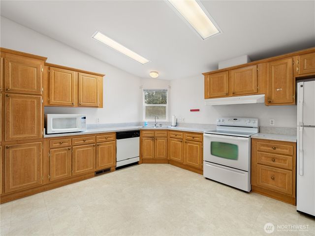 1622 Stephen Street, Oak Harbor, WA 98277