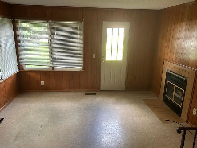 338 South Street, Owatonna, MN 55060