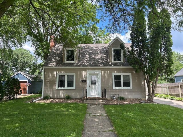 338 South Street, Owatonna, MN 55060