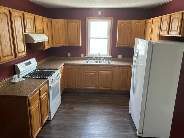 338 South Street, Owatonna, MN 55060