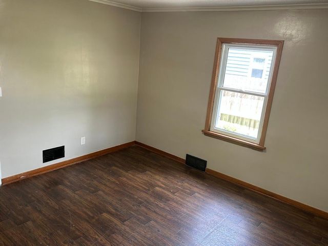 338 South Street, Owatonna, MN 55060