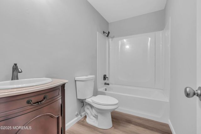 213 Main Street 17, Keansburg, NJ 07734