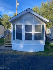 40 Hyland Drive, Akron, OH 44312