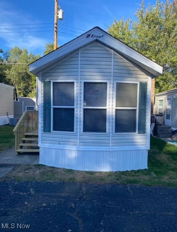 40 Hyland Drive, Akron, OH 44312