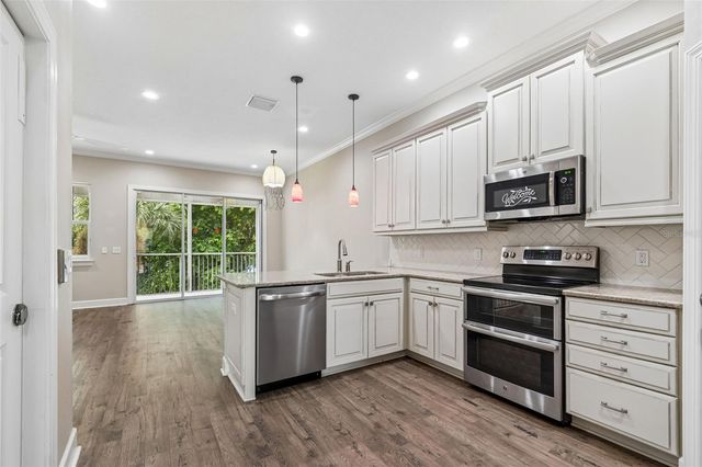 3144 NAUTICAL PLACE S, St Petersburg, FL 33712