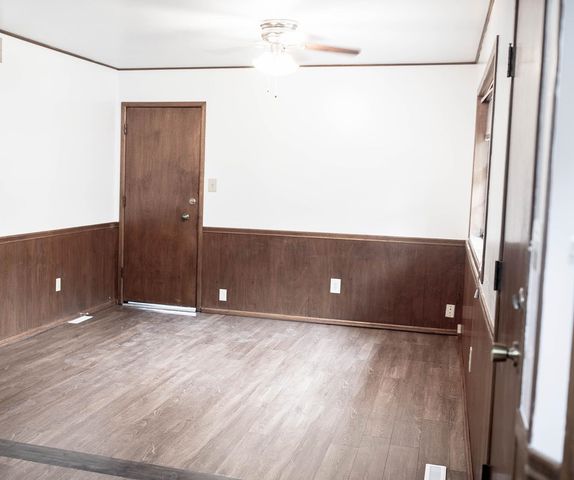 1360 N Murray, Wichita, KS 67212