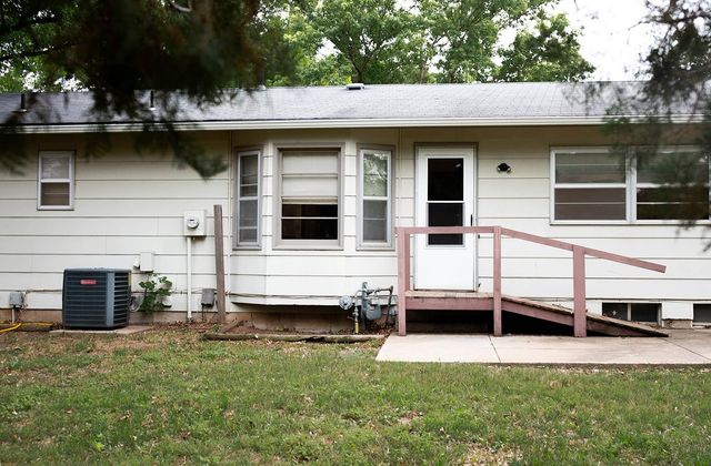 1360 N Murray, Wichita, KS 67212