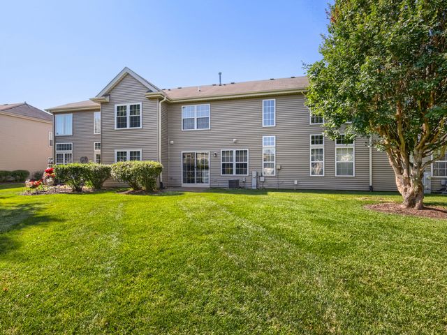 1883 WAVERLY Way, Montgomery, IL 60538