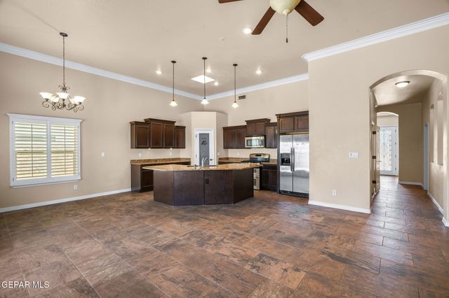 14008 SANDY POINT Lane, El Paso, TX 79938