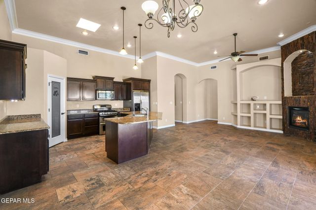 14008 SANDY POINT Lane, El Paso, TX 79938