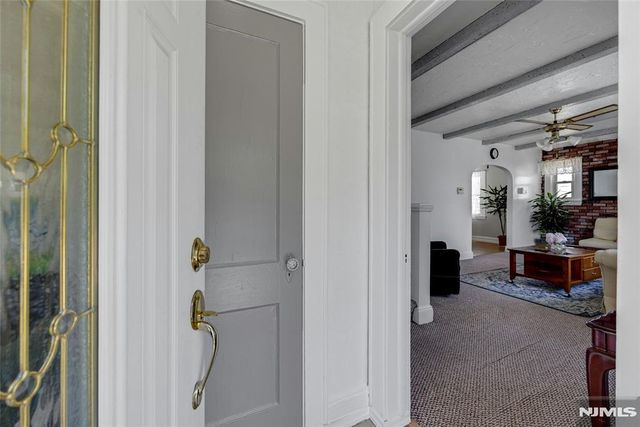 28 Sylvan Avenue, Bergenfield, NJ 07621