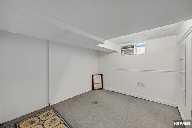 28 Sylvan Avenue, Bergenfield, NJ 07621