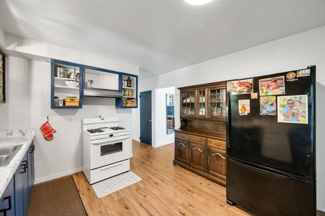 36 Plattsburg Avenue, Burlington, VT 05408