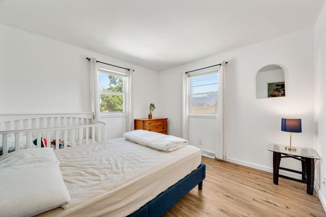 36 Plattsburg Avenue, Burlington, VT 05408