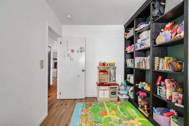 36 Plattsburg Avenue, Burlington, VT 05408