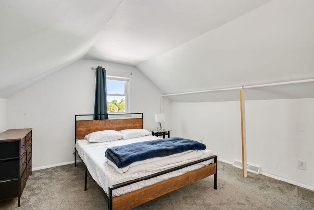 36 Plattsburg Avenue, Burlington, VT 05408