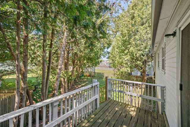 36 Plattsburg Avenue, Burlington, VT 05408