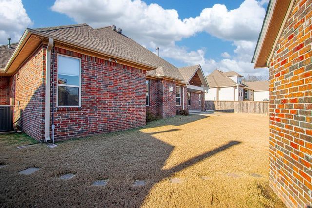 9908 Oak Heights Drive, Sherwood, AR 72120