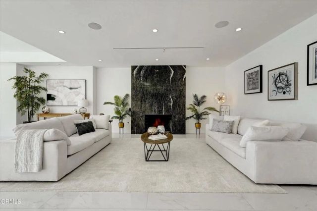 4423 Bergamo Drive, Encino, CA 91436
