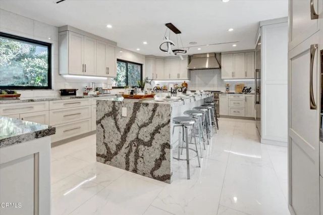 4423 Bergamo Drive, Encino, CA 91436