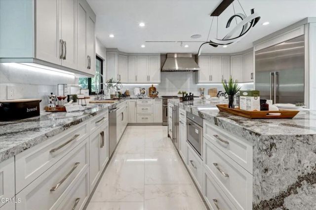 4423 Bergamo Drive, Encino, CA 91436