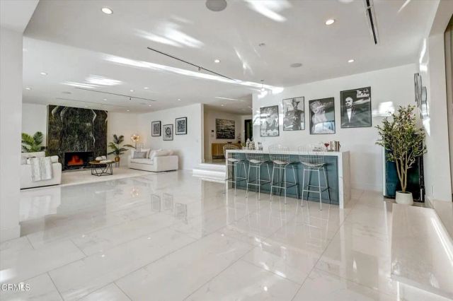 4423 Bergamo Drive, Encino, CA 91436