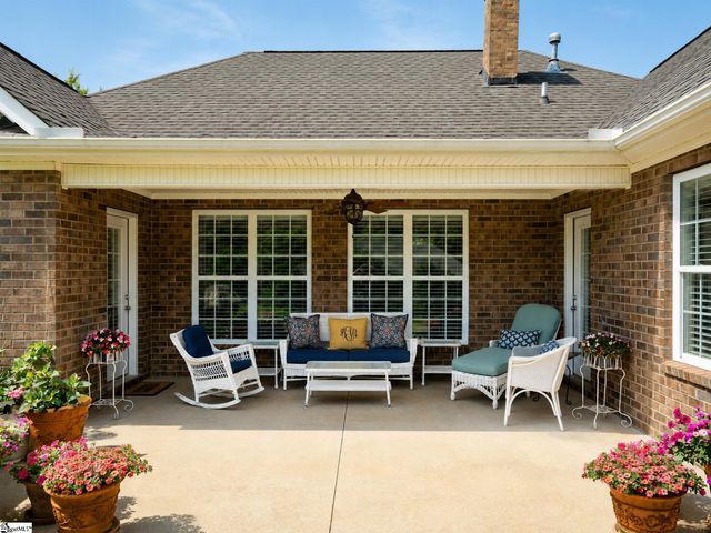5 Cedarcrest Court, Simpsonville, SC 29680