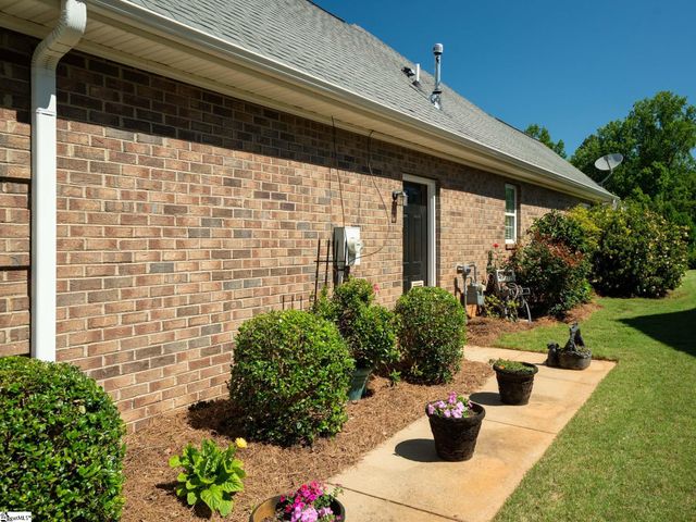 5 Cedarcrest Court, Simpsonville, SC 29680