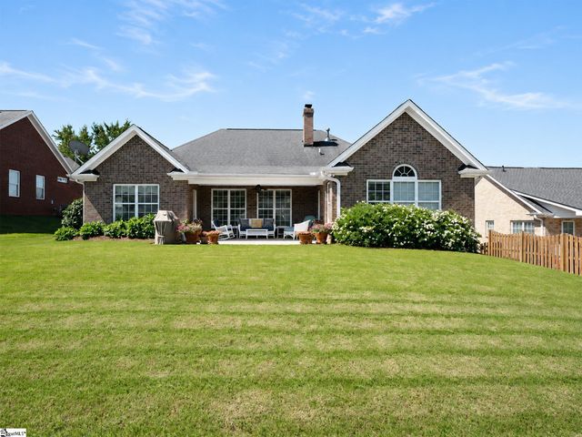 5 Cedarcrest Court, Simpsonville, SC 29680