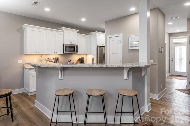 31 Burlington Lane, Fletcher, NC 28732