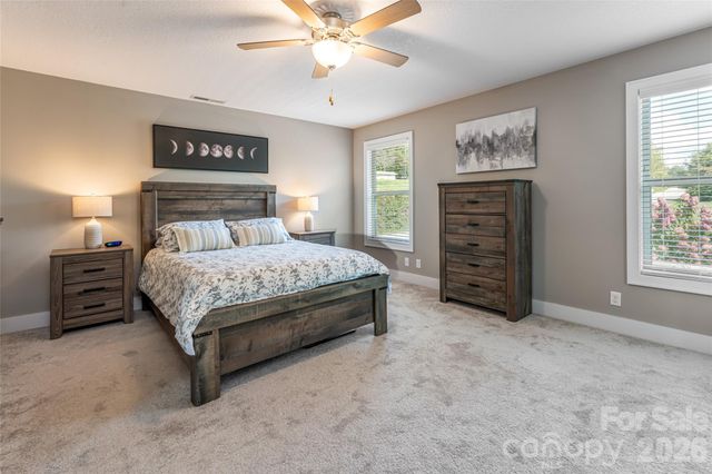 31 Burlington Lane, Fletcher, NC 28732
