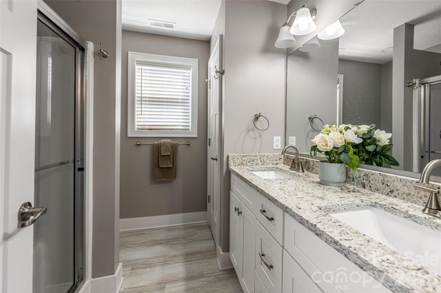 31 Burlington Lane, Fletcher, NC 28732