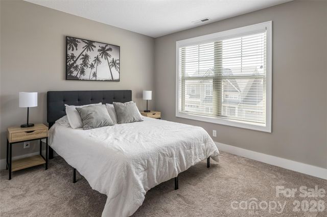 31 Burlington Lane, Fletcher, NC 28732