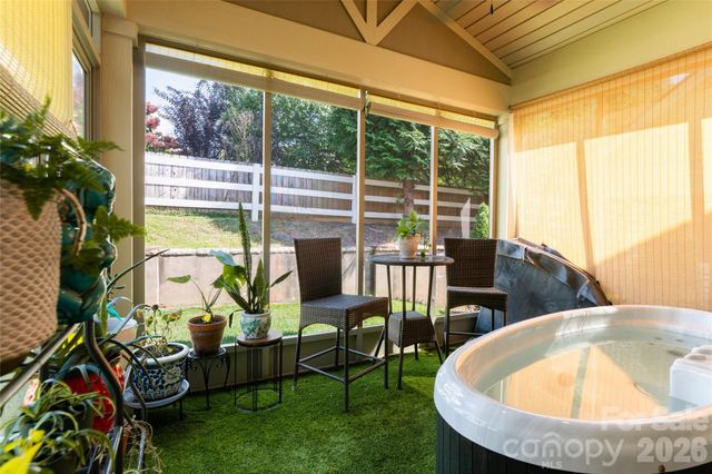 31 Burlington Lane, Fletcher, NC 28732
