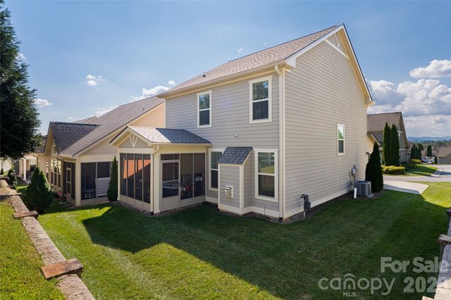 31 Burlington Lane, Fletcher, NC 28732