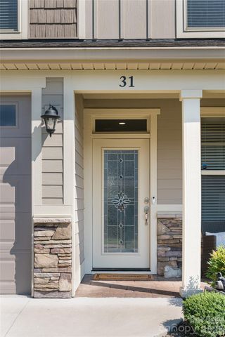 31 Burlington Lane, Fletcher, NC 28732