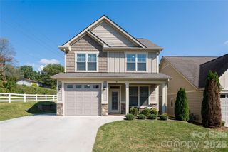 31 Burlington Lane, Fletcher, NC 28732