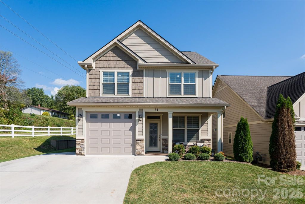 31 Burlington Lane, Fletcher, NC 28732
