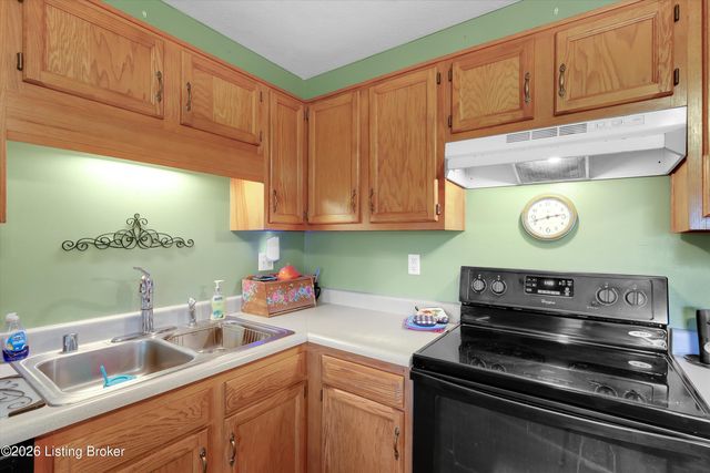 119 Ashley Ct, Louisville, KY 40229