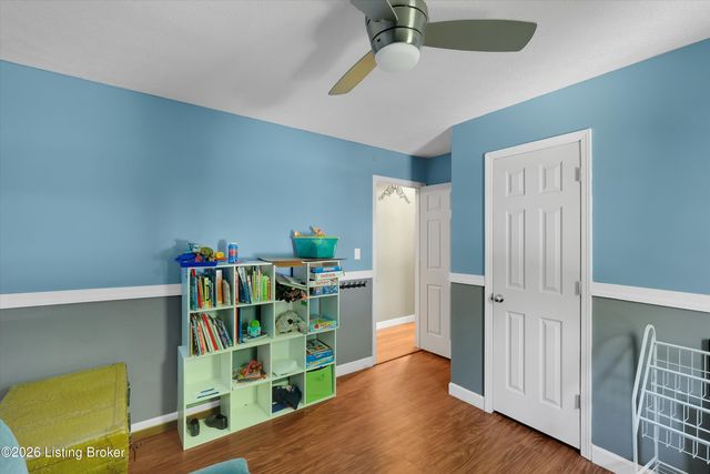 119 Ashley Ct, Louisville, KY 40229