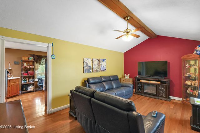 119 Ashley Ct, Louisville, KY 40229