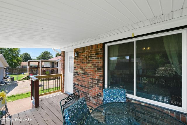 119 Ashley Ct, Louisville, KY 40229
