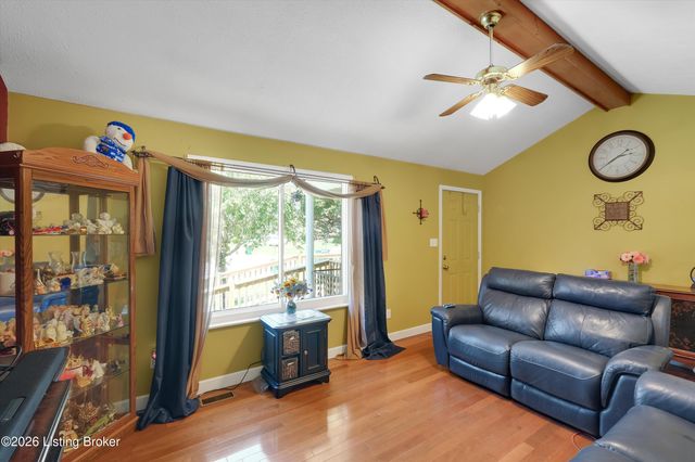 119 Ashley Ct, Louisville, KY 40229