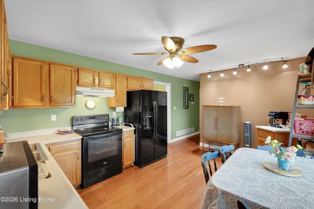 119 Ashley Ct, Louisville, KY 40229